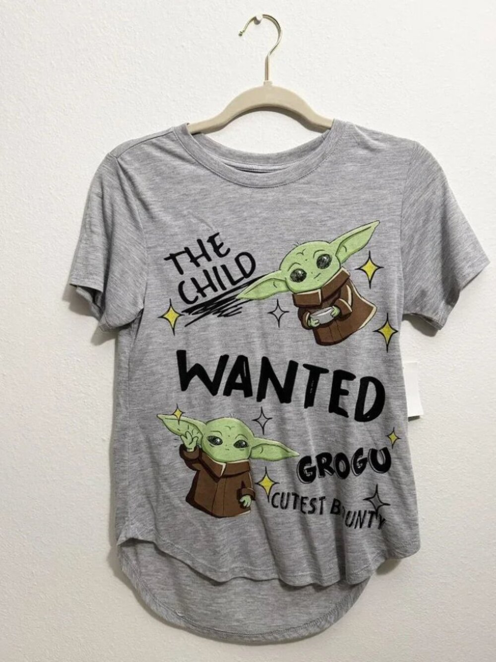 NWT Star Wars The Mandalorian Grogu Baby Yoda Graphic Tee Women’s Small